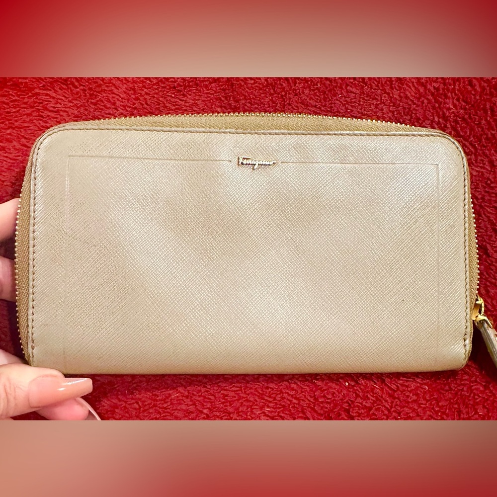 💜 Salvatore Ferragamo wallet